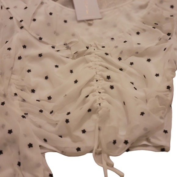 Nwt WAYF Liz Ruched Ruffle Neck Women's Blouse Size S NWT - Picture 4 of 12